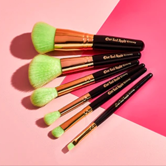 "Evil Queen" 6 Piece Brush Set - Picture 4 of 11